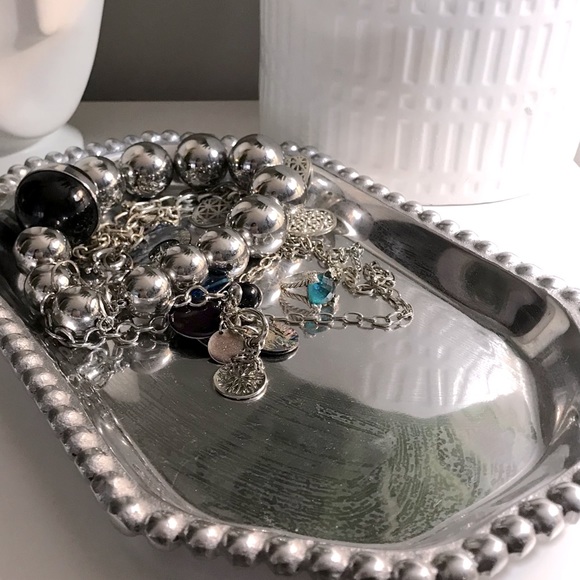 Large SILVER KNOTTED TRAY, heavy, of good quality. Size 12X8 - Picture 2 of 8